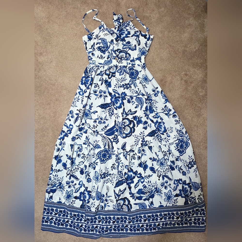 Cupshe Blue and White Floral Maxi Dress
